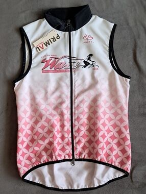 NWT Pink Gradient Cycling Vest